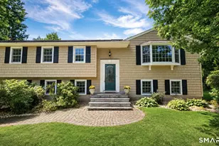 7 Banbury Dr, Simsbury, CT 06092 - Photo 2