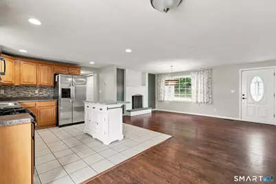 6 Pine Street, Naugatuck, CT 06770 - Photo 6