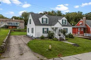 36 Maple St, Griswold, CT 06351 - Photo 2