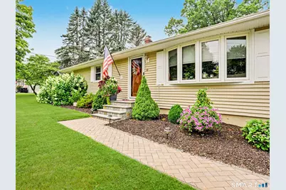 10 Macarthur Road, Trumbull, CT 06611 - Photo 2
