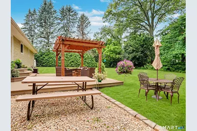 10 Macarthur Road, Trumbull, CT 06611 - Photo 12