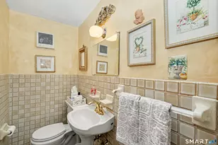 17 Huckleberry Dr S, Norwalk, CT 06850 - Photo 18