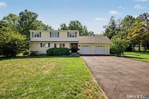 17 Huckleberry Dr S, Norwalk, CT 06850 - Photo 34