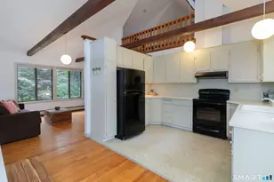 882 Moose Hill Rd, Guilford, CT 06437 - Photo 10