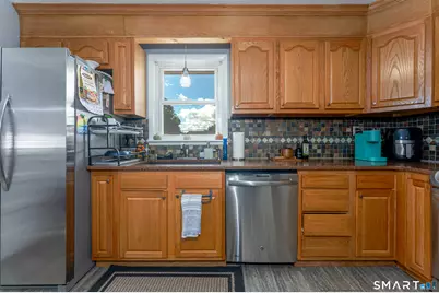 25 Norris Street, Waterbury, CT 06705 - Photo 8
