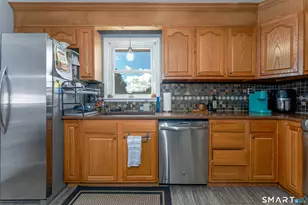 25 Norris St, Waterbury, CT 06705 - Photo 8
