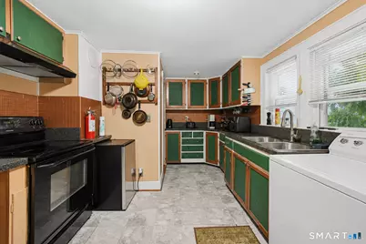 7 Hickory Street, Danbury, CT 06810 - Photo 4