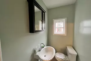 366 Dover St, Bridgeport, CT 06610 - Photo 6