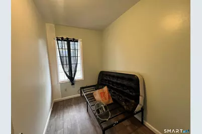 366 Dover Street, Bridgeport, CT 06610 - Photo 12