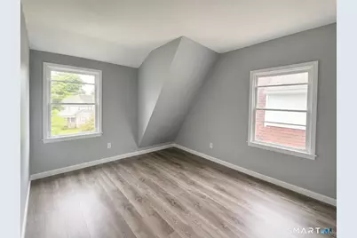 366 Dover Street, Bridgeport, CT 06610 - Photo 8
