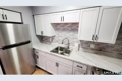 21 Third Street #5B, Waterbury, CT 06708 - Photo 6
