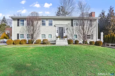 6 Meadowbank Road, Greenwich, CT 06870 - Photo 2