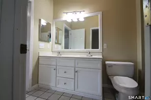 8005 Heartwood Ln, Danbury, CT 06811 - Photo 20