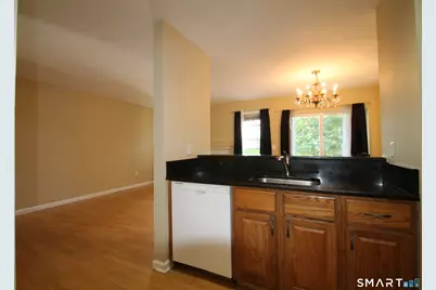 8005 Heartwood Lane #8005, Danbury, CT 06811 - Photo 10