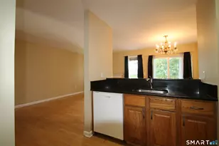 8005 Heartwood Ln, Danbury, CT 06811 - Photo 10