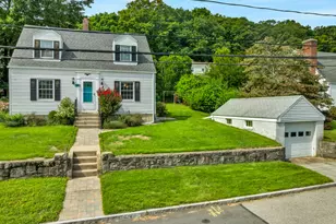 80 Oneco Ave, New London, CT 06320 - Photo 4