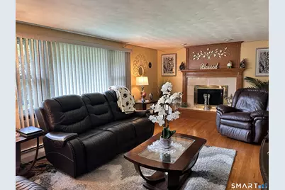 48 Ferguson Road, Manchester, CT 06040 - Photo 2