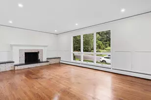 341 Lounsbury St, Waterbury, CT 06706 - Photo 16