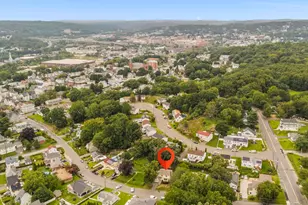 341 Lounsbury St, Waterbury, CT 06706 - Photo 32