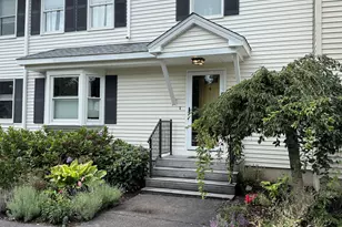 4 Castle Meadow Dr, Stonington, CT 06379 - Photo 2