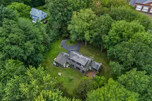 9 Stone Ranch Rd, East Lyme, CT 06333 - Photo 2