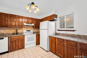 38 Maple Tree Ave, Stamford, CT 06906 - Photo 8