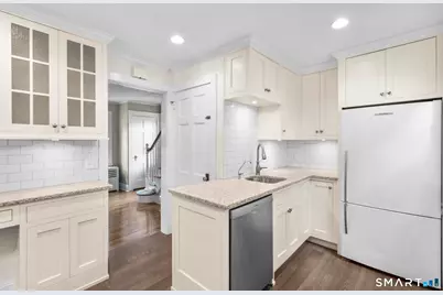 16 Lindsey Avenue, Stamford, CT 06905 - Photo 6