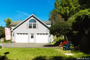 559 N Elm St, Wallingford, CT 06492 - Photo 2