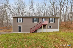 8 Auburn Trl, Coventry, CT 06238 - Photo 2