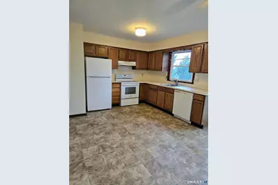 11 Lee Avenue #2, Danbury, CT 06810 - Photo 2