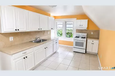 55 Bronx Avenue #3rd Floor, Bridgeport, CT 06606 - Photo 2