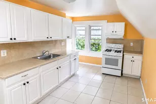 55 Bronx Ave, Bridgeport, CT 06606 - Photo 2