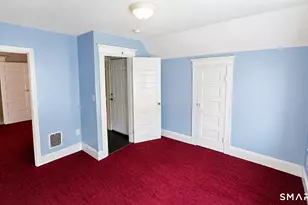55 Bronx Ave, Bridgeport, CT 06606 - Photo 8