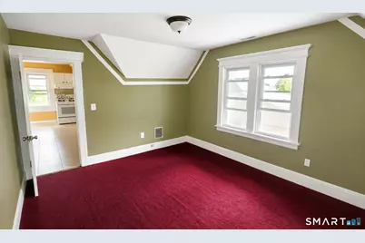 55 Bronx Avenue #3rd Floor, Bridgeport, CT 06606 - Photo 4