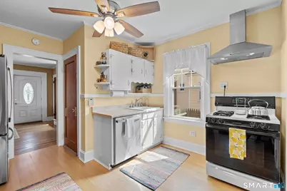 65 Glenwood Avenue, Stratford, CT 06614 - Photo 10