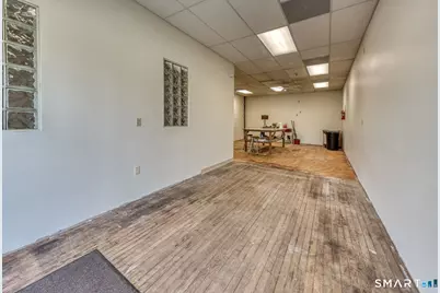 1042B Main Street, Newington, CT 06111 - Photo 2