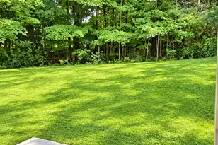 17 E Lake Pl, Middletown, CT 06457 - Photo 2