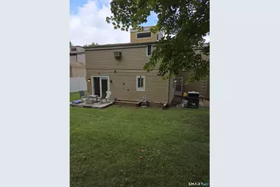 17 East Lake Place, Middletown, CT 06457 - Photo 2