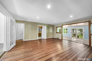 8 Crescent Beach Dr, Enfield, CT 06082 - Photo 16