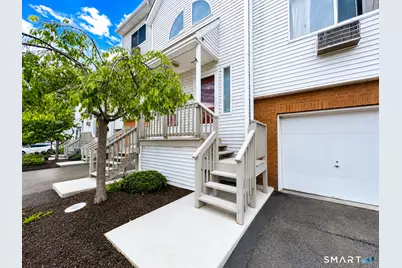 925 Oronoke Road #13J, Waterbury, CT 06708 - Photo 2