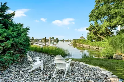 20 Lighthouse Way, Darien, CT 06820 - Photo 2