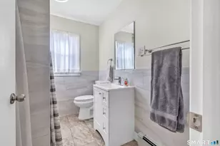 345 Harlem Ave, Bridgeport, CT 06606 - Photo 18
