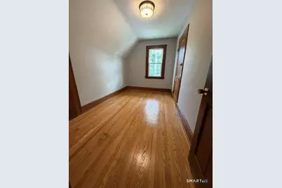 82 Scofield Avenue, Bridgeport, CT 06605 - Photo 10