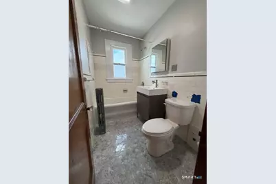 82 Scofield Avenue, Bridgeport, CT 06605 - Photo 12