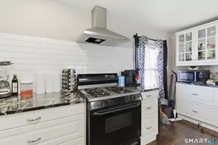 34 Pleasant St, New Britain, CT 06051 - Photo 20