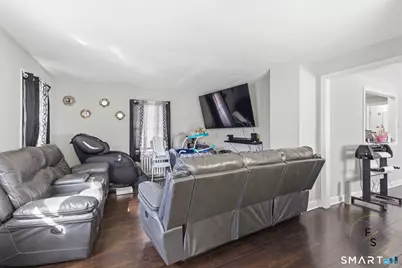 34 Pleasant Street, New Britain, CT 06051 - Photo 22