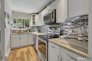 6 McKenna Dr, Middletown, CT 06457 - Photo 8