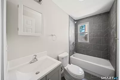 1040 Connecticut Avenue, Bridgeport, CT 06607 - Photo 10