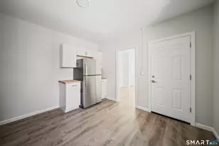 1040 Connecticut Ave, Bridgeport, CT 06607 - Photo 6
