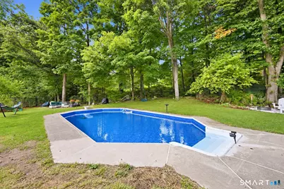 850 Litchfield Turnpike, Bethany, CT 06524 - Photo 32